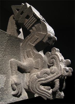 La serpiente de fuego azteca Xiuhcóatl. Tenochtitlán, capital azteca, México, 1325-1521 AD.