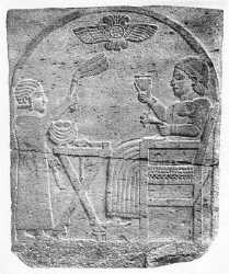 De dioses y discos solares alados Hittite-tomb-stela-from-the-8th-century-bc-1