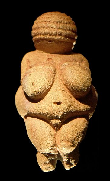 364px-Venus_of_Willendorf_frontview_retouched_2