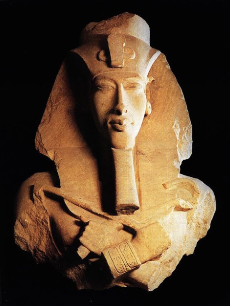 52 - El faraon Amenofis IV o Akhenaton de la XVIII dinastia