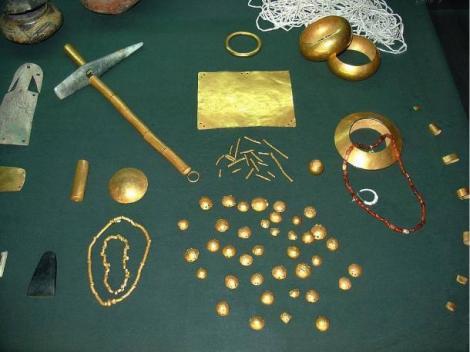 golden-objects-found-in-the-necropolis-varna-man